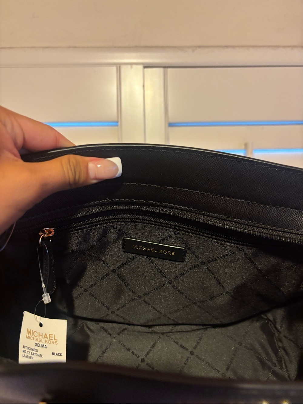 MICHAEL KORS Black Leather Satchel with Gold Hardware - Picture 4 of 5